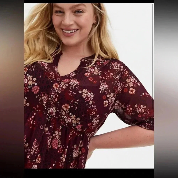 Torrid Burgundy Chiffon Tunic Hi-Low Floral/Animal Print Top 00 - Picture 3 of 6